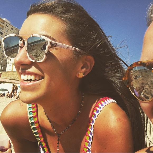 Meet your Posher, Ali - Picture 2 of 2